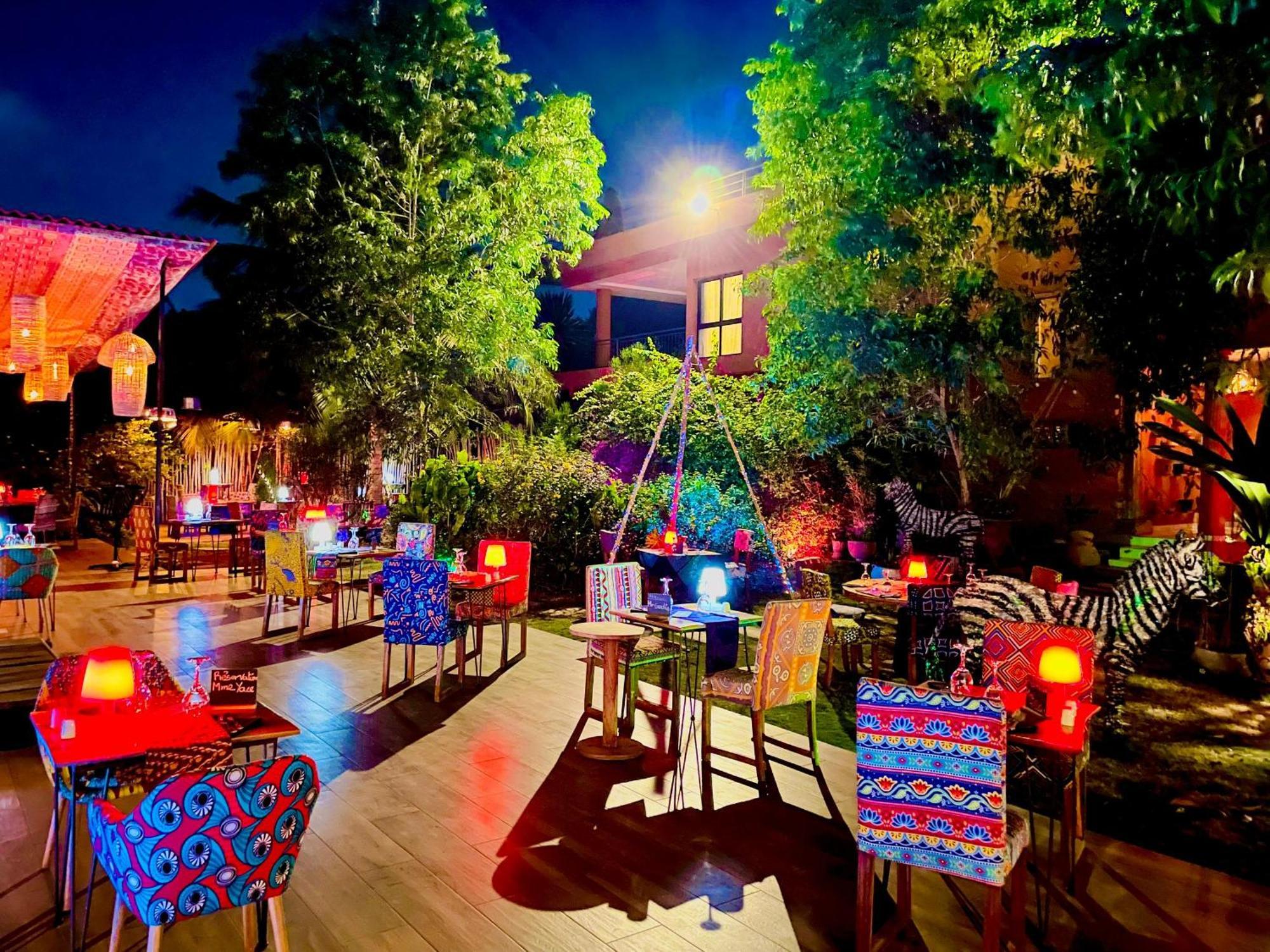 ホテル Le Patio ロメ エクステリア 写真