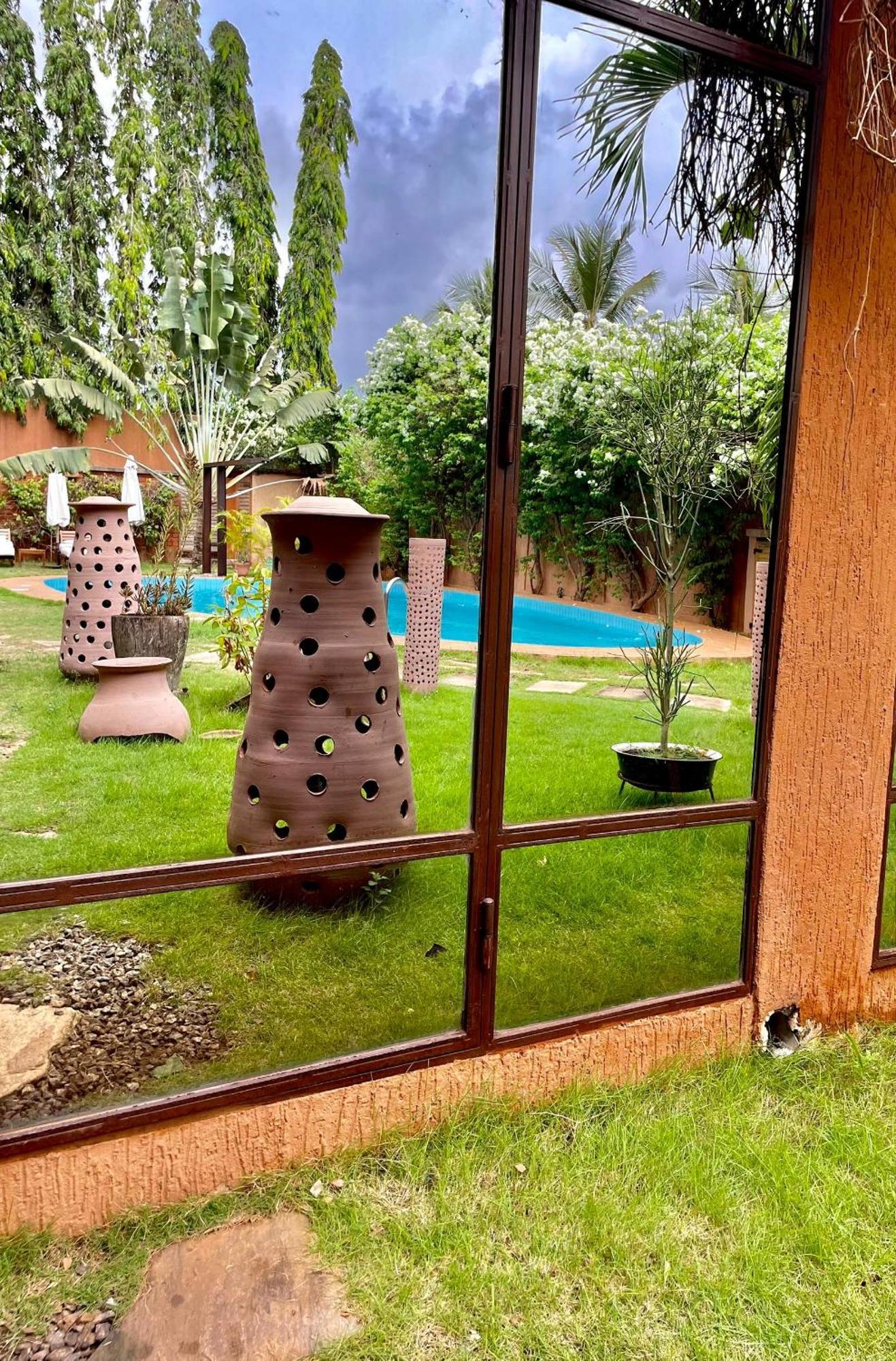 ホテル Le Patio ロメ エクステリア 写真