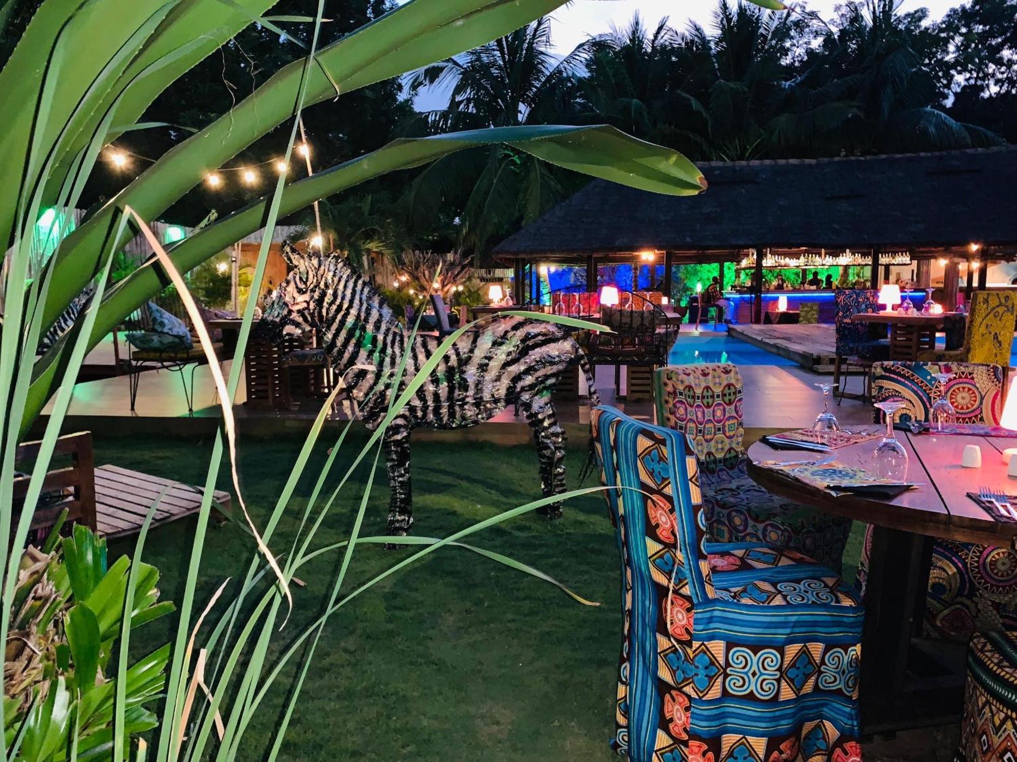 ホテル Le Patio ロメ エクステリア 写真
