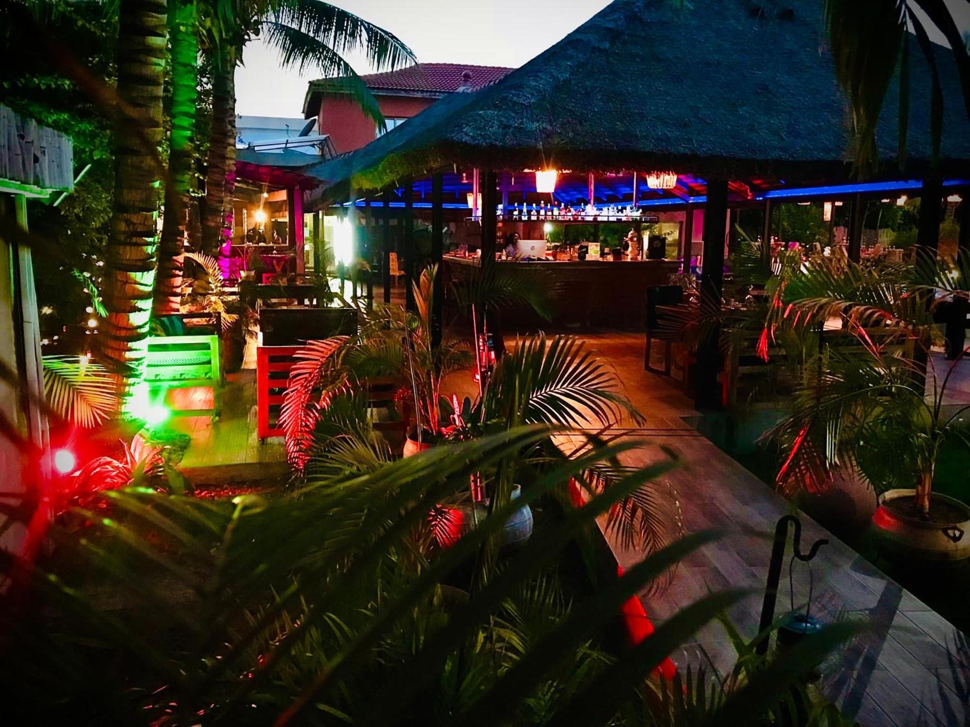 ホテル Le Patio ロメ エクステリア 写真