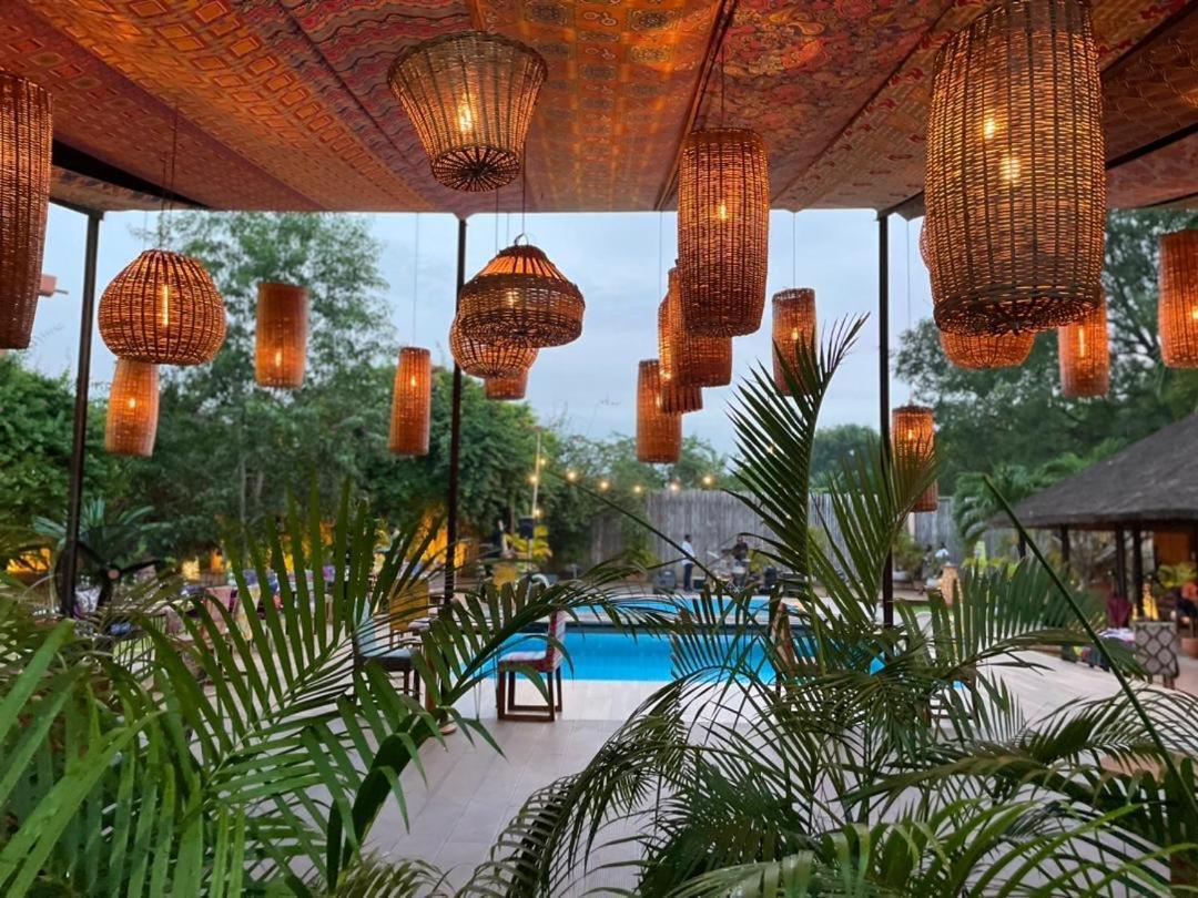 ホテル Le Patio ロメ エクステリア 写真